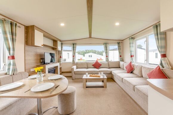 Silver Caravan with parking & decking - Crantock Beach, Newquay