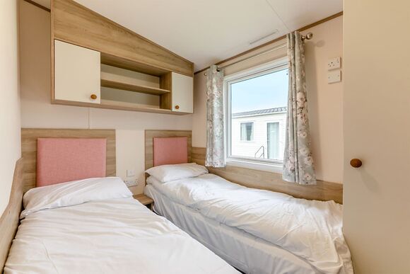 Silver Caravan with parking & decking - Crantock Beach, Newquay