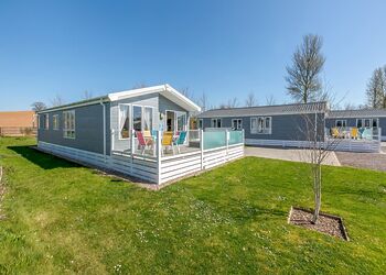 The Beach House - Crealy Resort, Clyst St Mary, Nr Exeter