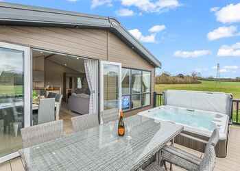 The Dartmoor - Crealy Resort, Clyst St Mary, Nr Exeter