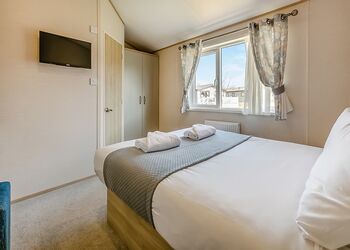 The Dartmoor - Crealy Resort, Clyst St Mary, Nr Exeter