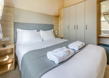 The Dartmoor - Crealy Resort, Clyst St Mary, Nr Exeter