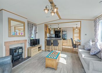 Buddy Explorer Lodge - Crealy Resort, Clyst St Mary, Nr Exeter