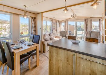 Buddy Explorer Lodge - Crealy Resort, Clyst St Mary, Nr Exeter