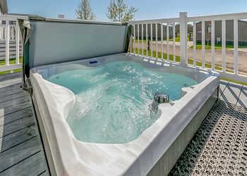 Farringdon - Crealy Resort, Clyst St Mary, Nr Exeter