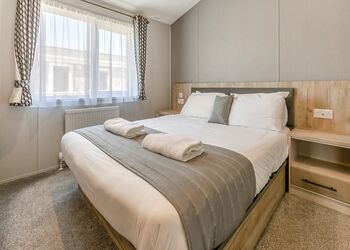 Farringdon - Crealy Resort, Clyst St Mary, Nr Exeter