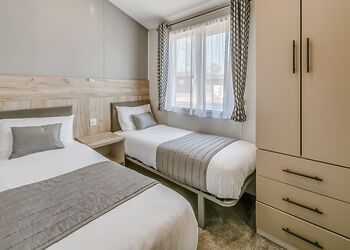 Farringdon - Crealy Resort, Clyst St Mary, Nr Exeter