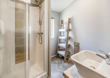 Farringdon - Crealy Resort, Clyst St Mary, Nr Exeter