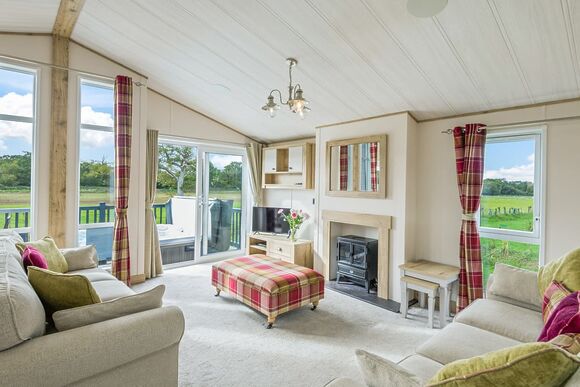 The Retreat - Crealy Resort, Clyst St Mary, Nr Exeter