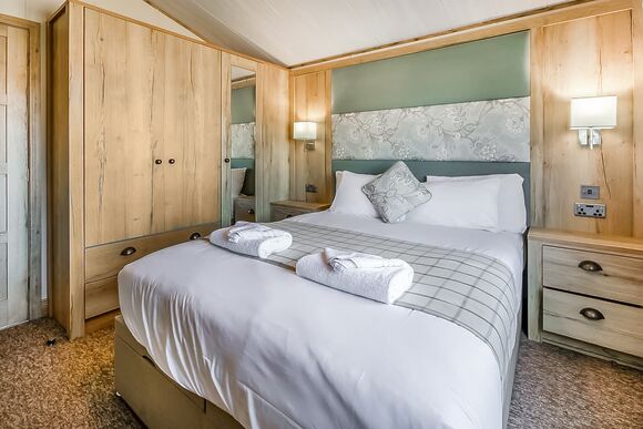 The Retreat - Crealy Resort, Clyst St Mary, Nr Exeter