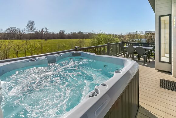 The Escape - Crealy Resort, Clyst St Mary, Nr Exeter
