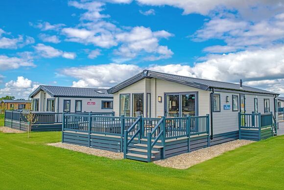 The Escape - Crealy Resort, Clyst St Mary, Nr Exeter