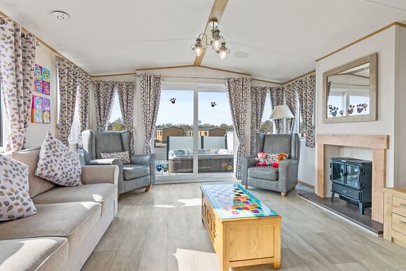 Buddy Explorer Lodge - Crealy Resort, Clyst St Mary, Nr Exeter