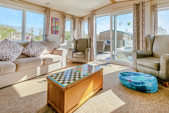 Buddy Explorer Lodge - Crealy Resort, Clyst St Mary, Nr Exeter