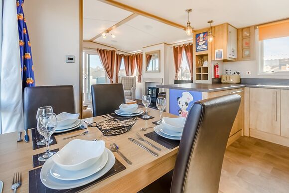 Sooty Suite - Crealy Resort, Clyst St Mary, Nr Exeter