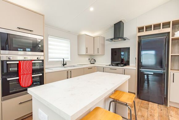 Farringdon - Crealy Resort, Clyst St Mary, Nr Exeter