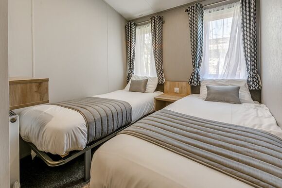 Farringdon - Crealy Resort, Clyst St Mary, Nr Exeter