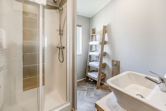 Farringdon - Crealy Resort, Clyst St Mary, Nr Exeter