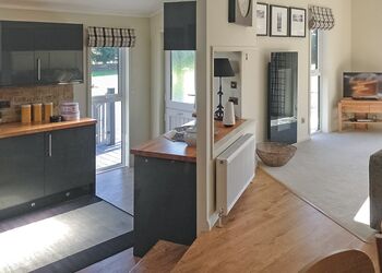 Hawthorn Lodge - Croft Park Lodges, Little Weighton, Nr Beverley