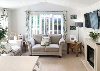 Cherry Lodge - Croft Park Lodges, Little Weighton, Nr Beverley