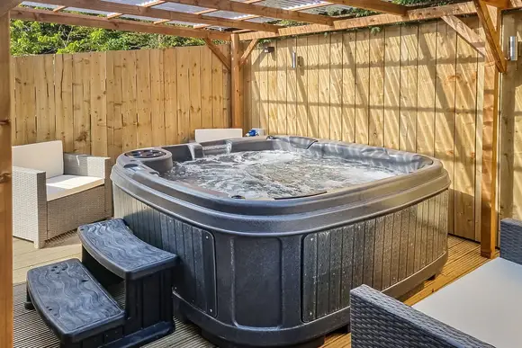 Aspen hot tub 