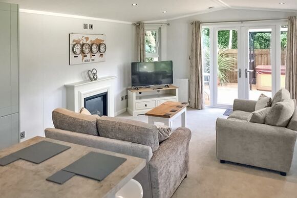 Honeysuckle Lodge - Croft Park Lodges, Little Weighton, Nr Beverley