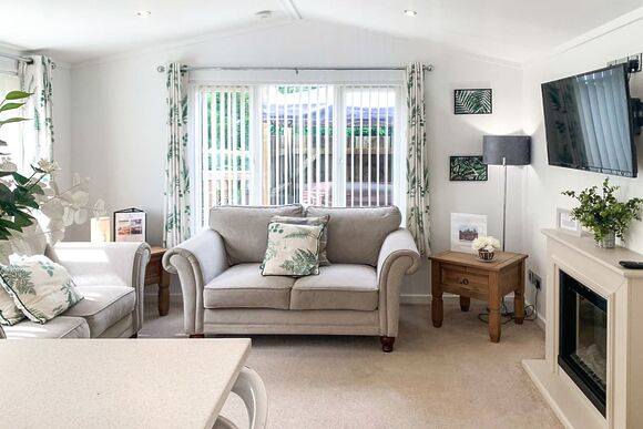 Cherry Lodge - Croft Park Lodges, Little Weighton, Nr Beverley