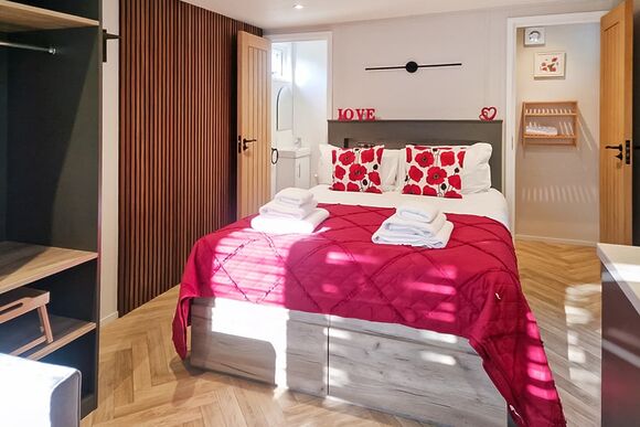 Poppy Mini Lodge - Croft Park Lodges, Little Weighton, Nr Beverley