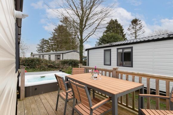 Cedar 2 Pet Friendly - Croft Country Park, Reynalton, Nr Narberth