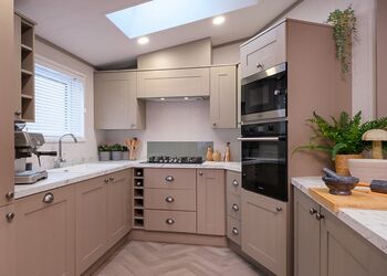 Friarland Autograph 2 Bed Lodge with Hot Tub - Crofthead, Ayr