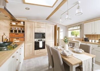 Autograph JR Lodge 3 Bedrooms (Hot tub) - Crofthead, Ayr