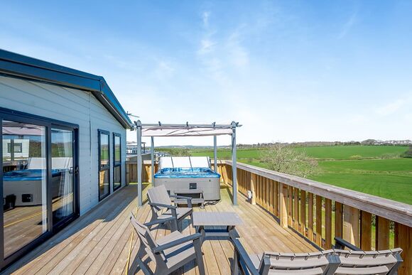 Friarland Autograph 2 Bed Lodge with Hot Tub - Crofthead, Ayr