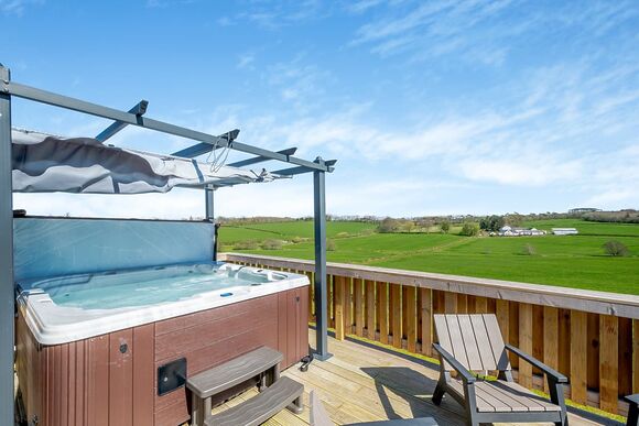 Friarland Autograph 3 Bed Lodge with Hot Tub - Crofthead, Ayr