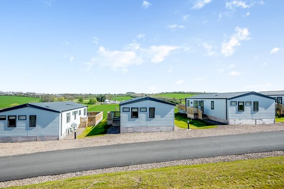 Friarland Autograph 3 Bed Lodge with Hot Tub - Crofthead, Ayr