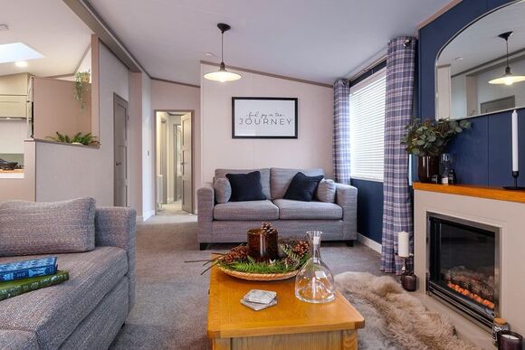 Friarland Autograph 3 Bed Lodge with Hot Tub - Crofthead, Ayr