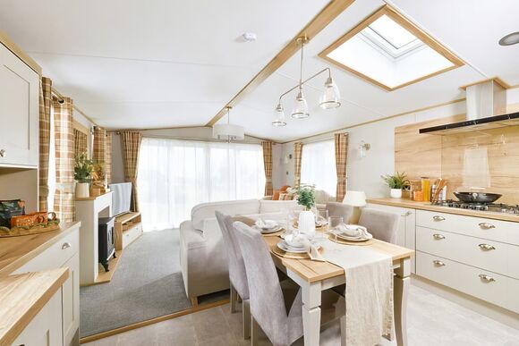 Autograph JR Lodge 3 Bedrooms (Hot tub) - Crofthead, Ayr