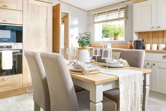 Autograph JR Lodge 3 Bedrooms (Hot tub) - Crofthead, Ayr