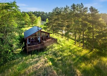 Golden Oak Hideaway - Cropton Lodges, Cropton, Pickering