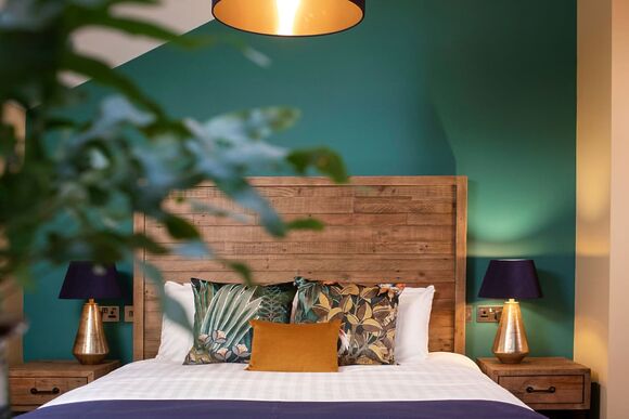 Golden Oak Hideaway - Cropton Lodges, Cropton, Pickering