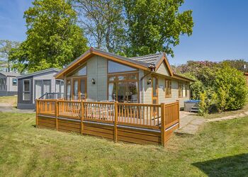 New Jersey Plus - Crowhurst Park Lodges, Battle