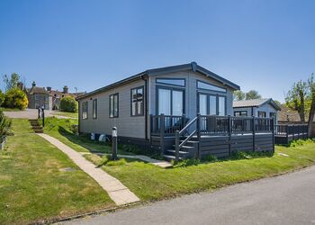 Richmond Plus - Crowhurst Park Lodges, Battle