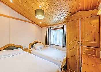 Typical Country Plus 