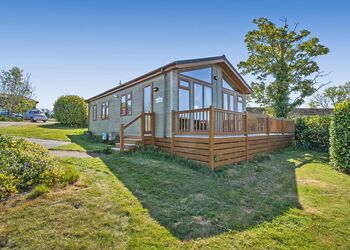 Colorado Plus - Crowhurst Park Lodges, Battle