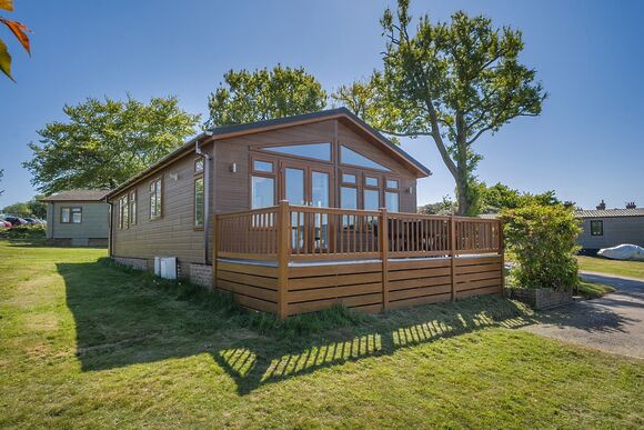 California - Crowhurst Park Lodges, Battle