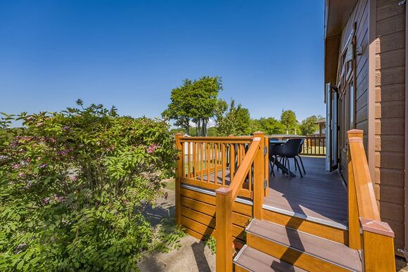 California - Crowhurst Park Lodges, Battle