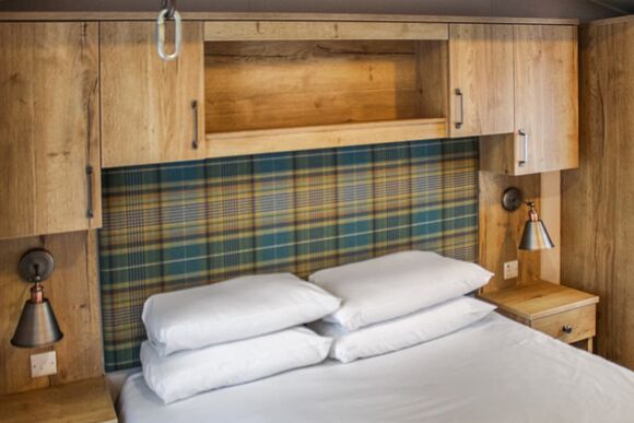 Arizona WF - Crowhurst Park Lodges, Battle