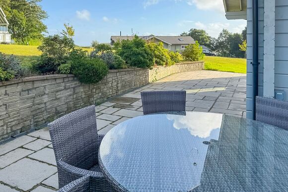 Pauliina - Crowhurst Park Lodges, Battle