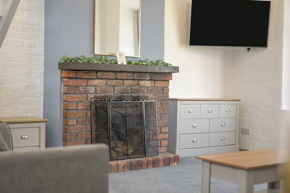 Stable Cottage - Crowhurst Park Lodges, Battle