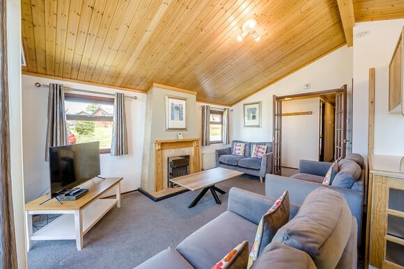 Country Plus - Crowhurst Park Lodges, Battle