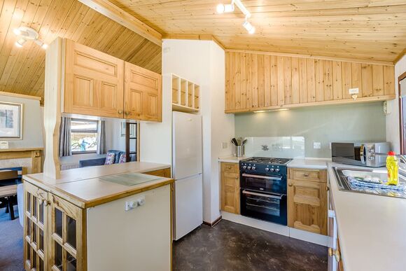 Country Plus - Crowhurst Park Lodges, Battle